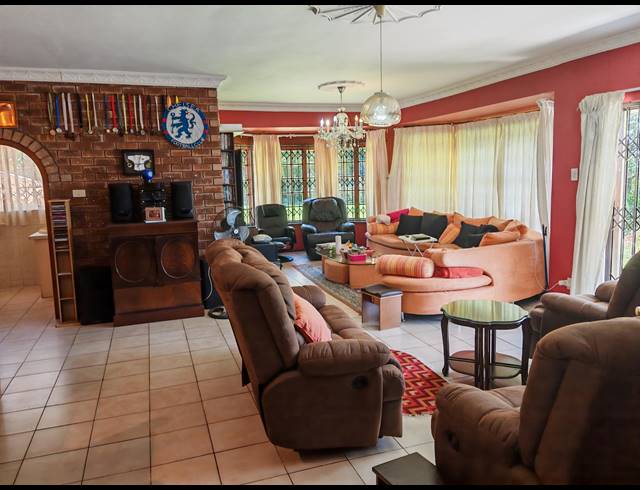4 BEDROOM HOUSE FOR SALE IN CHILTERN HILLS